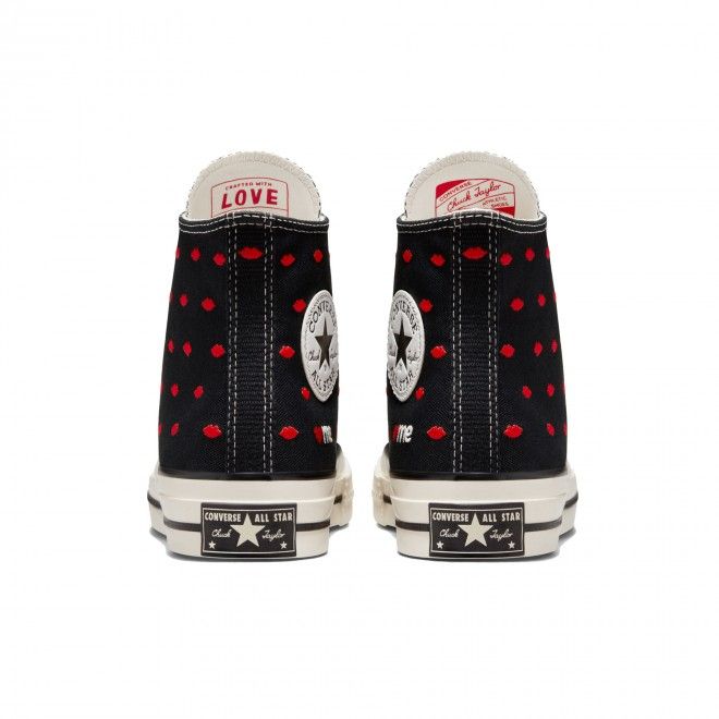 CONVERSE CHUCK 70 EMBROIDERED LIPS A01600C