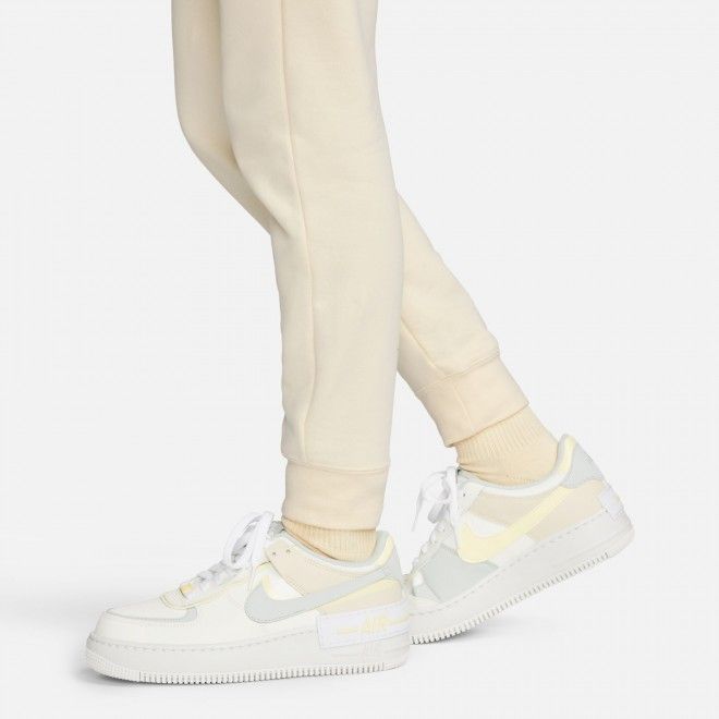 Conforto e estilo com as Calças Nike Sportswear Club Fleece DQ5191