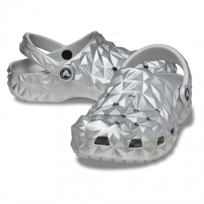 SANDLIAS CROCS CLASSIC METALLIC GEOMETRIC CLOG 210002-040